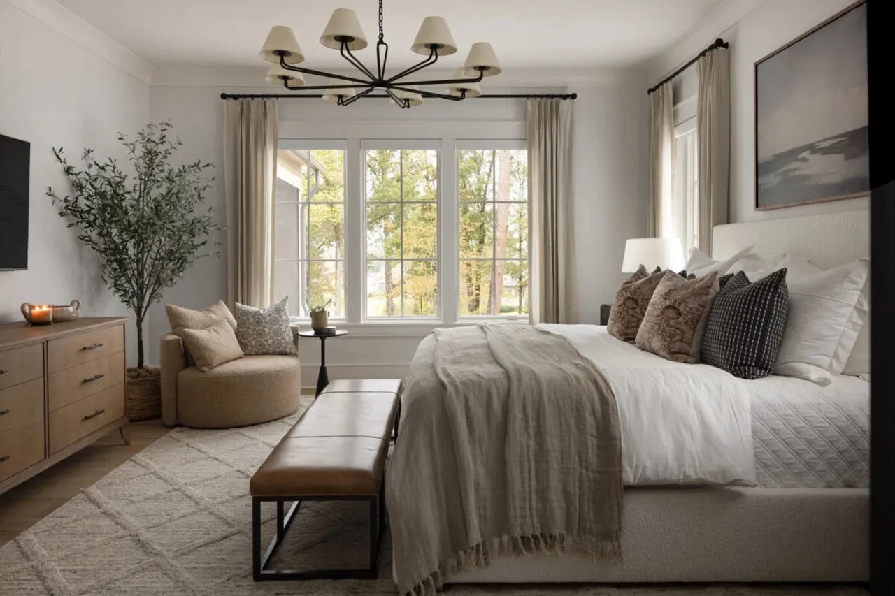 Modern and Spacious Bedroom